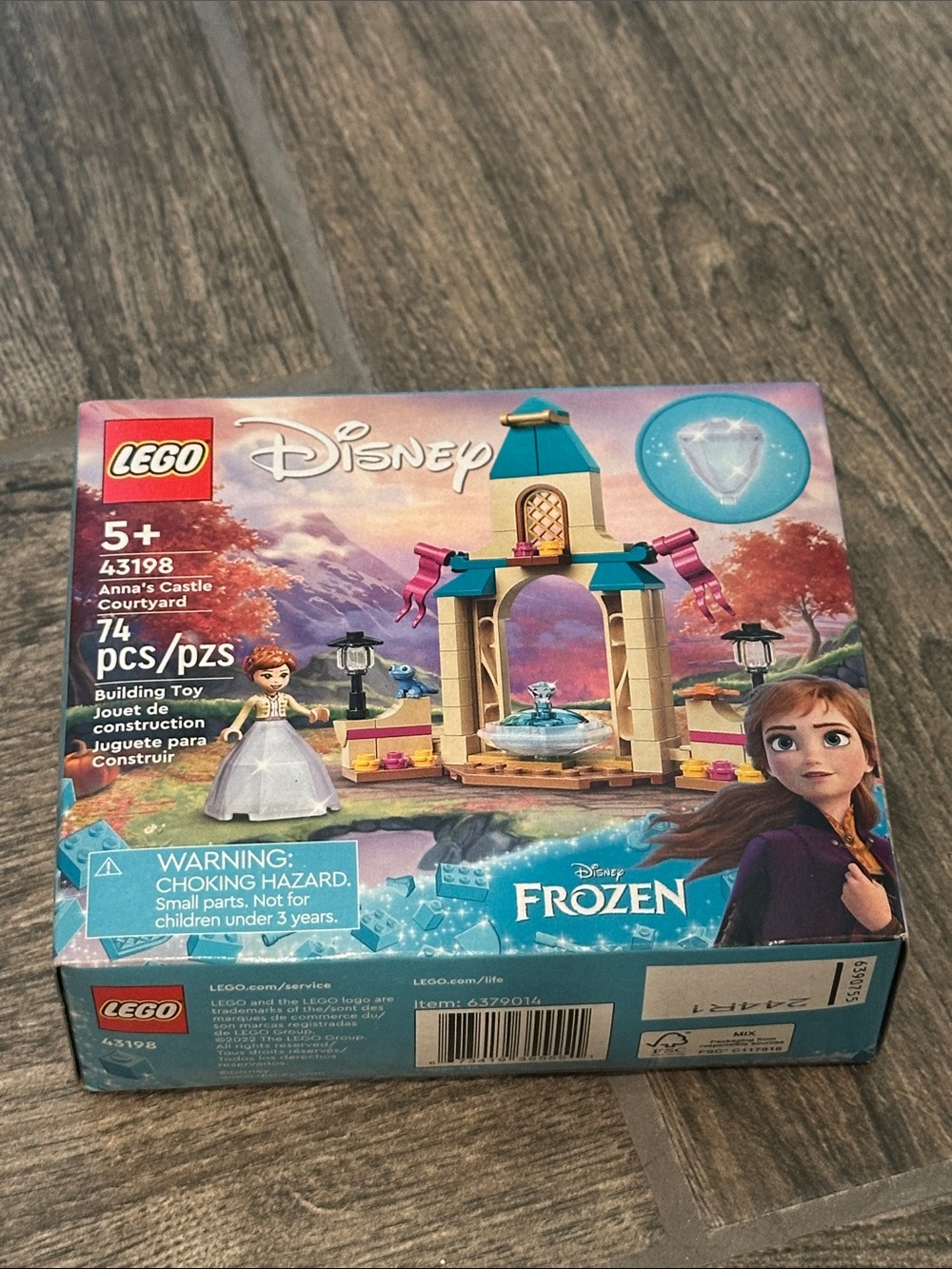 LEGO 43198 Disney Anna's Castle Courtyard